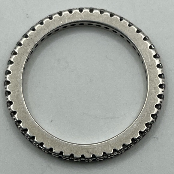 Sterling silver eternity bad with colorless stones. S - Picture 2 of 3